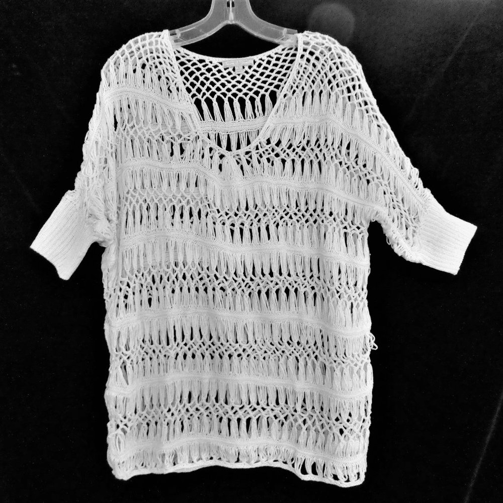Romeo Juliet Couture White Sweater Oversize Macrame Knit Ribbed Cuffs S